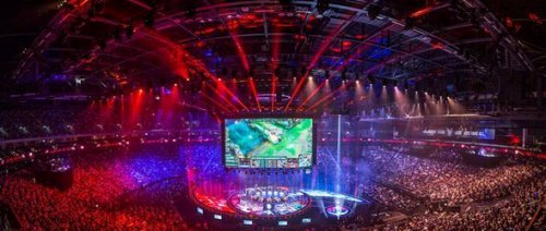 他在更衣室 他在更衣室